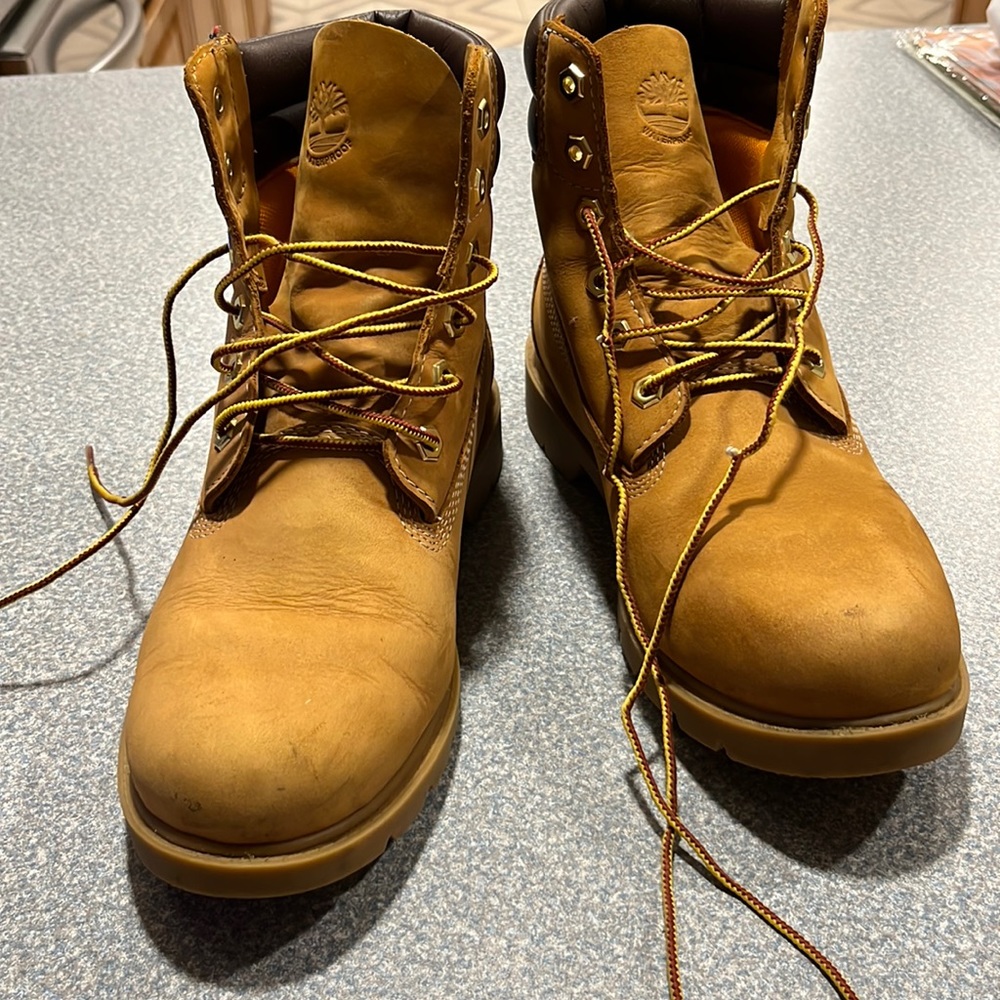 Woman’s Timberland Leather Work Boots Size 9